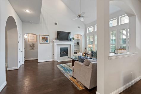 18265 Brighton Green Dallas TX 75252