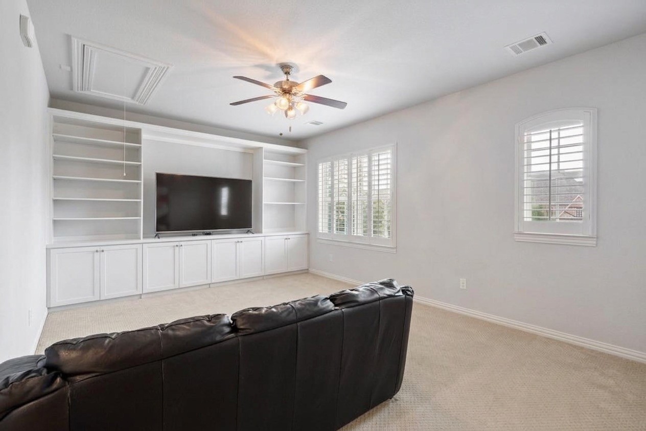 18265 Brighton Green Dallas TX 75252
