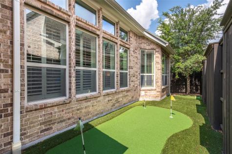 18265 Brighton Green Dallas TX 75252