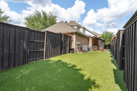 18265 Brighton Green Dallas TX 75252