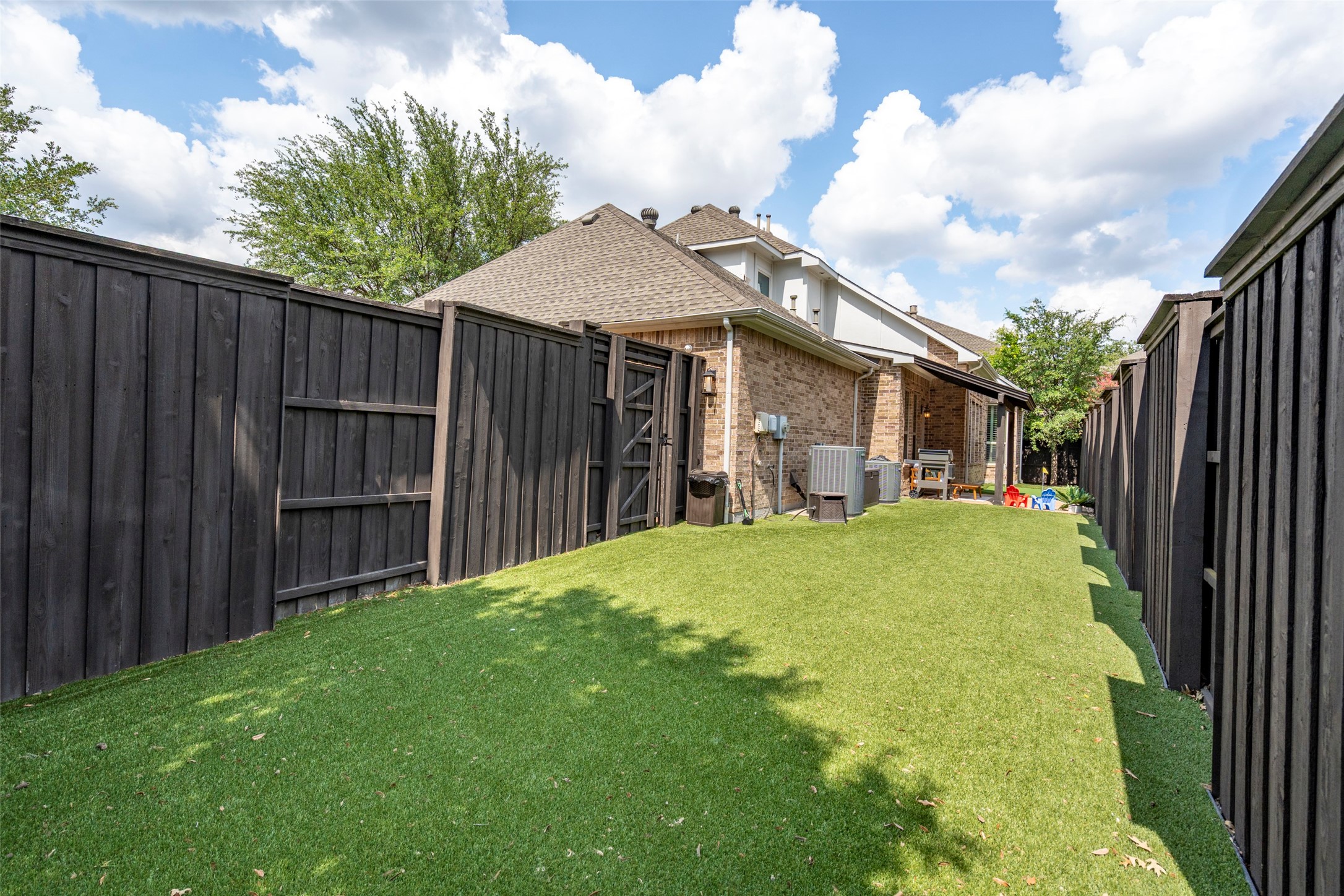 18265 Brighton Green Dallas TX 75252