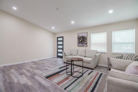 5305 Cahill Oval Street River Oaks TX 76114