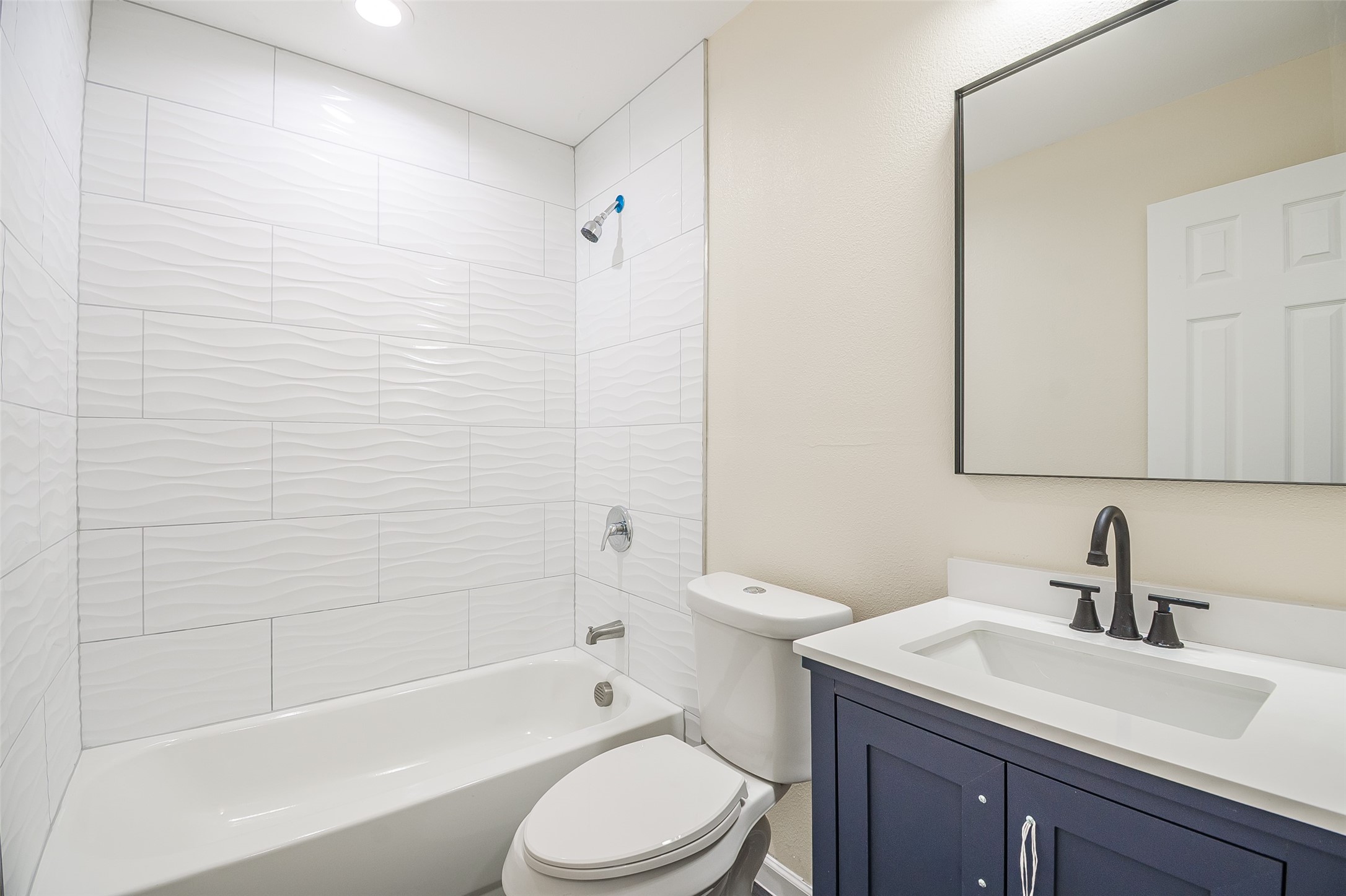 5305 Cahill Oval Street River Oaks TX 76114