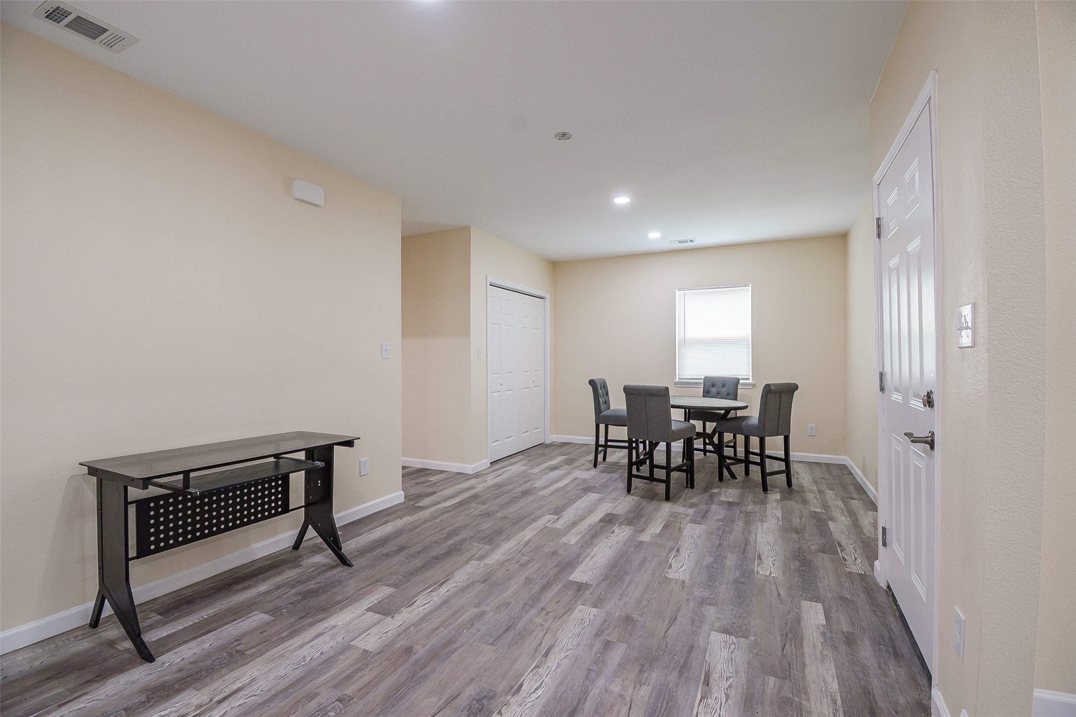 5305 Cahill Oval Street River Oaks TX 76114