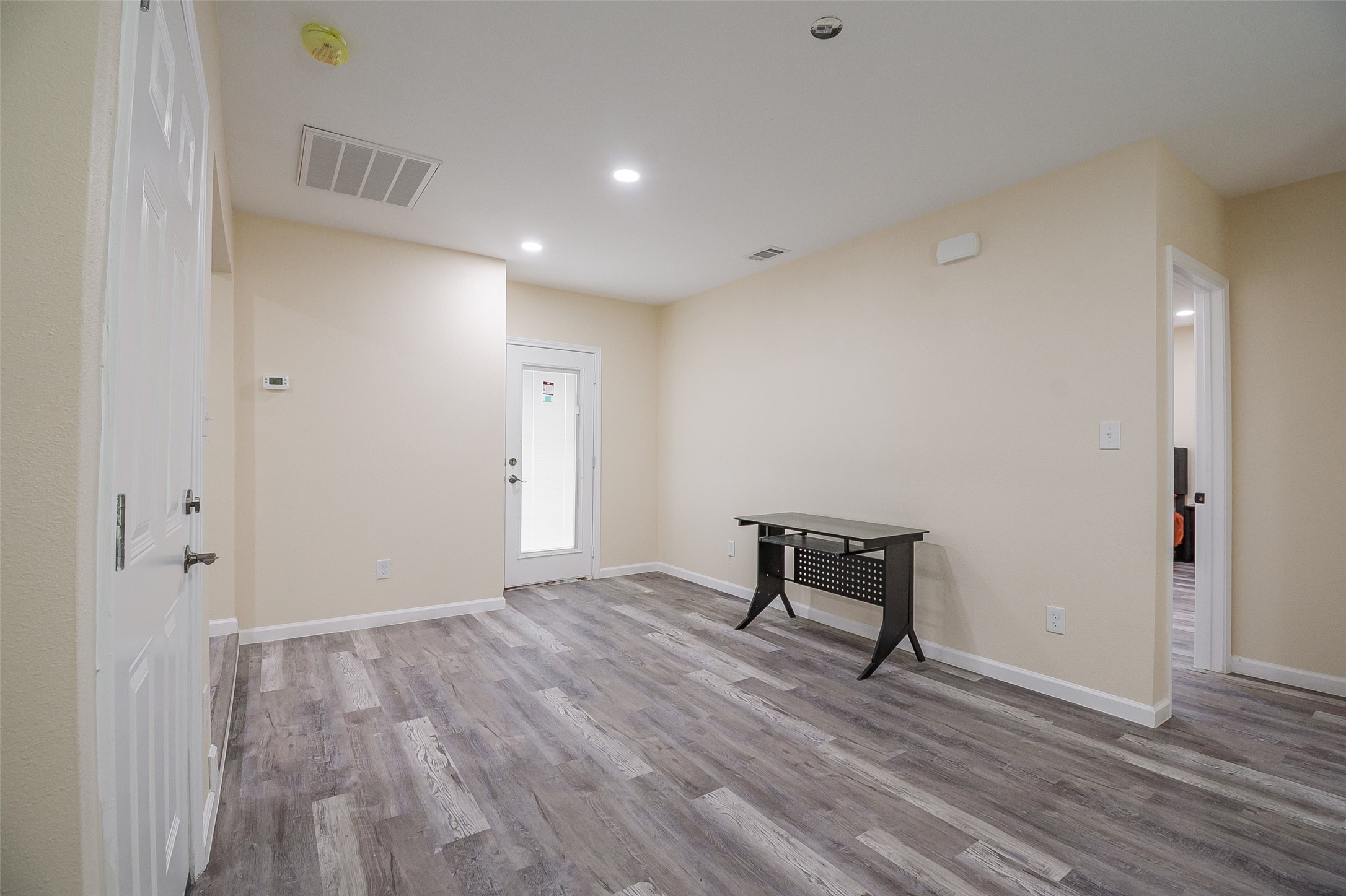 5305 Cahill Oval Street River Oaks TX 76114