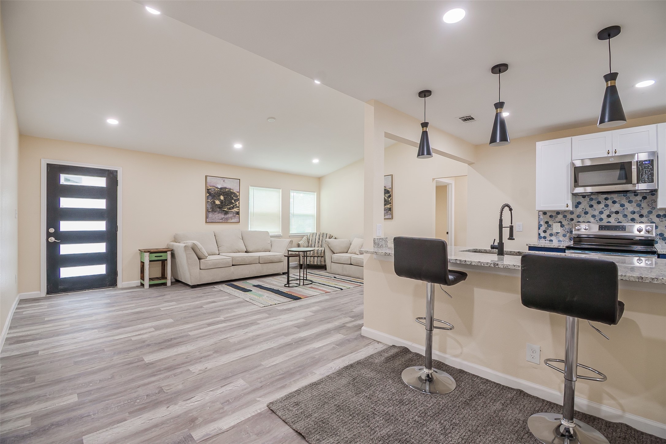 5305 Cahill Oval Street River Oaks TX 76114
