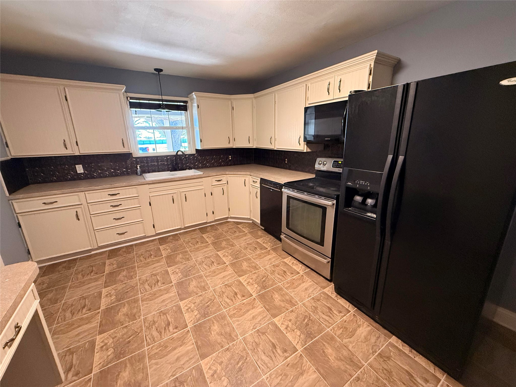 312 W Church Street Olney TX 76374