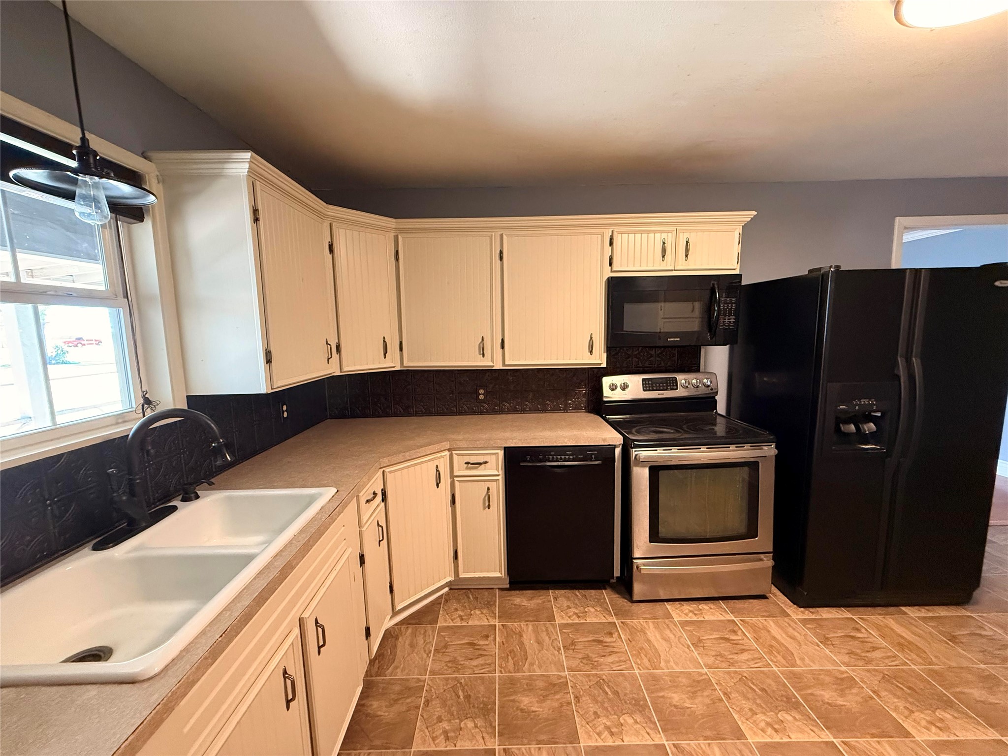 312 W Church Street Olney TX 76374