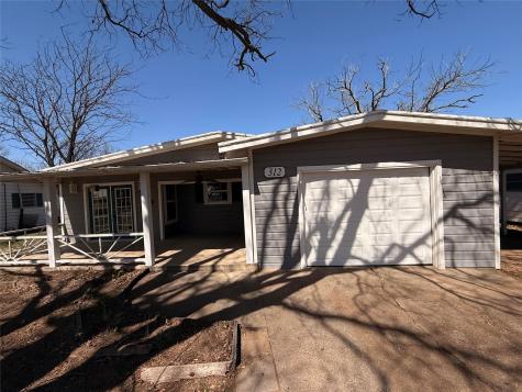 312 W Church Street Olney TX 76374