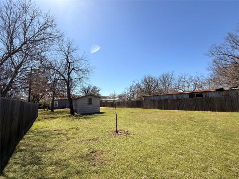 312 W Church Street Olney TX 76374