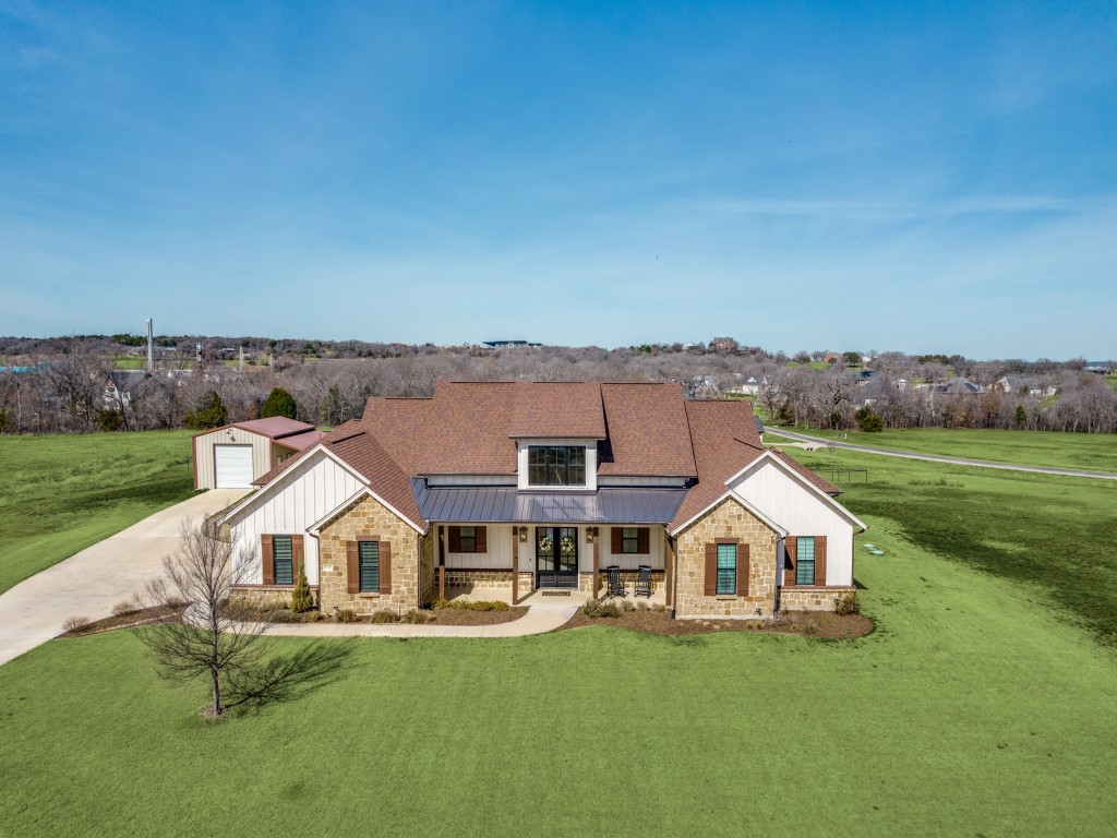 2000 Ragland Trail Azle TX 76020