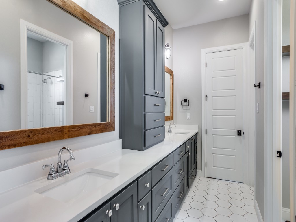 2000 Ragland Trail Azle TX 76020