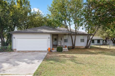 115 Faye Circle Little Elm TX 75068