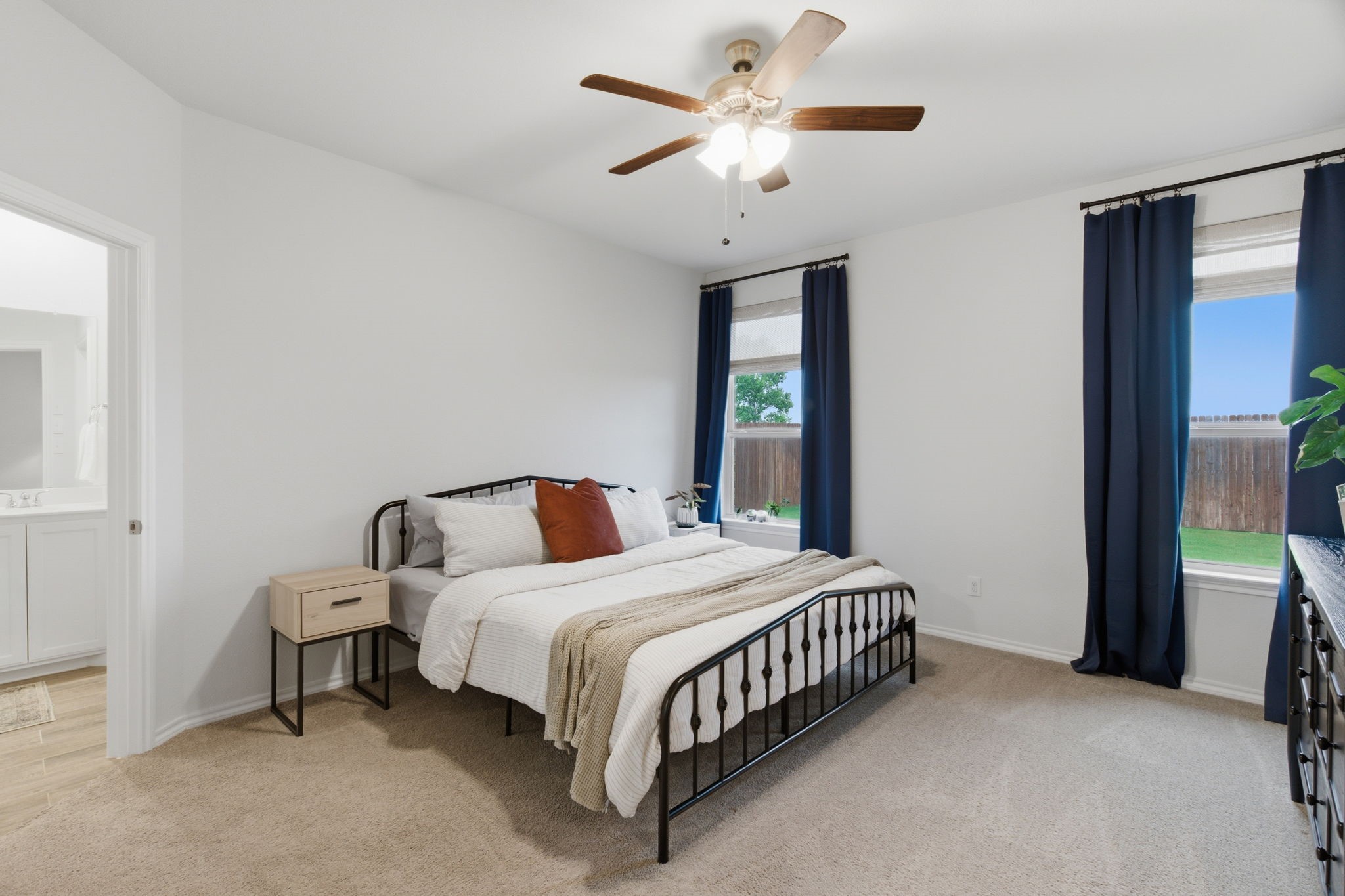 1017 King Street Aubrey TX 76227