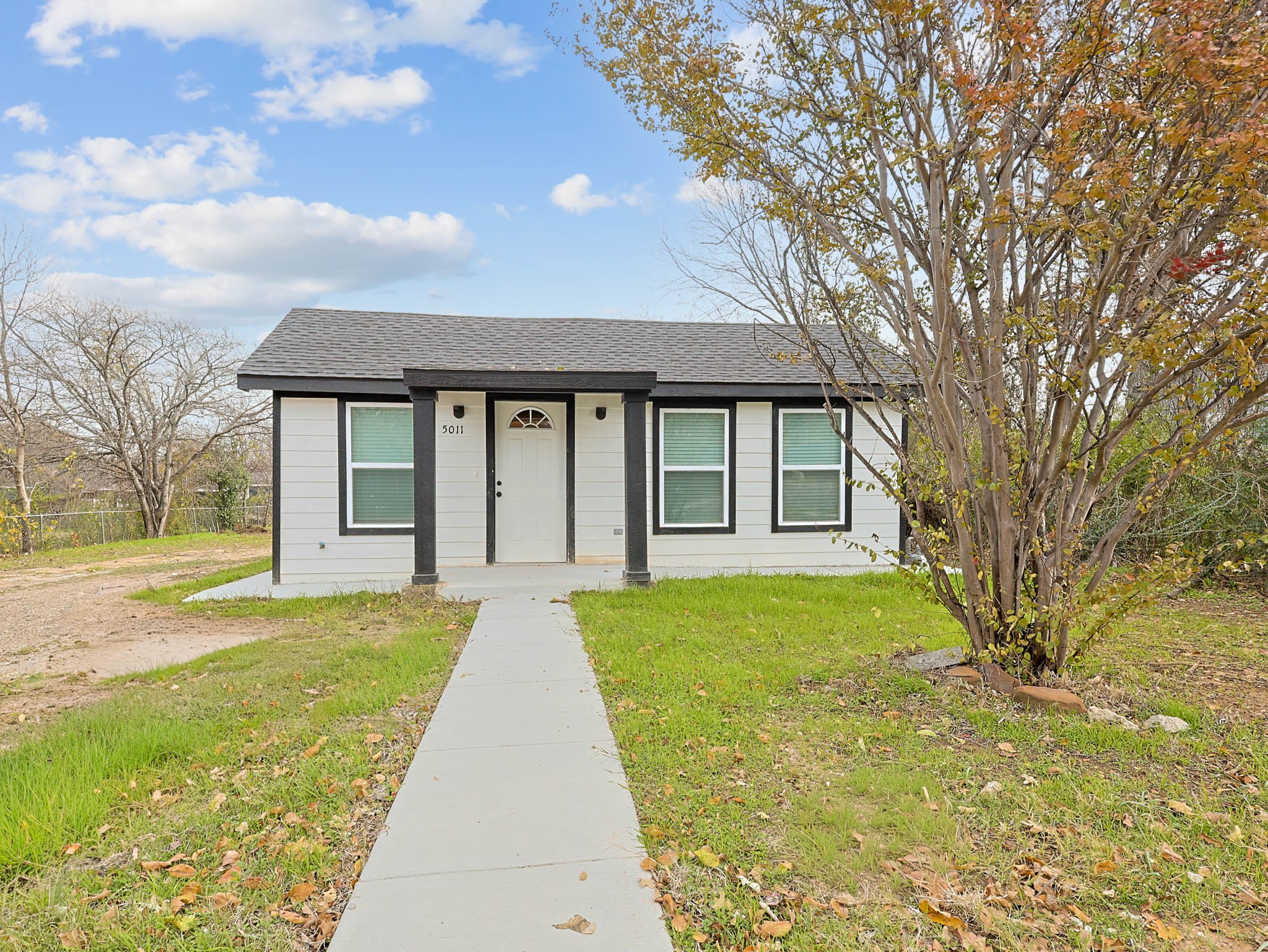 5011 Miller Avenue Fort Worth TX 76119