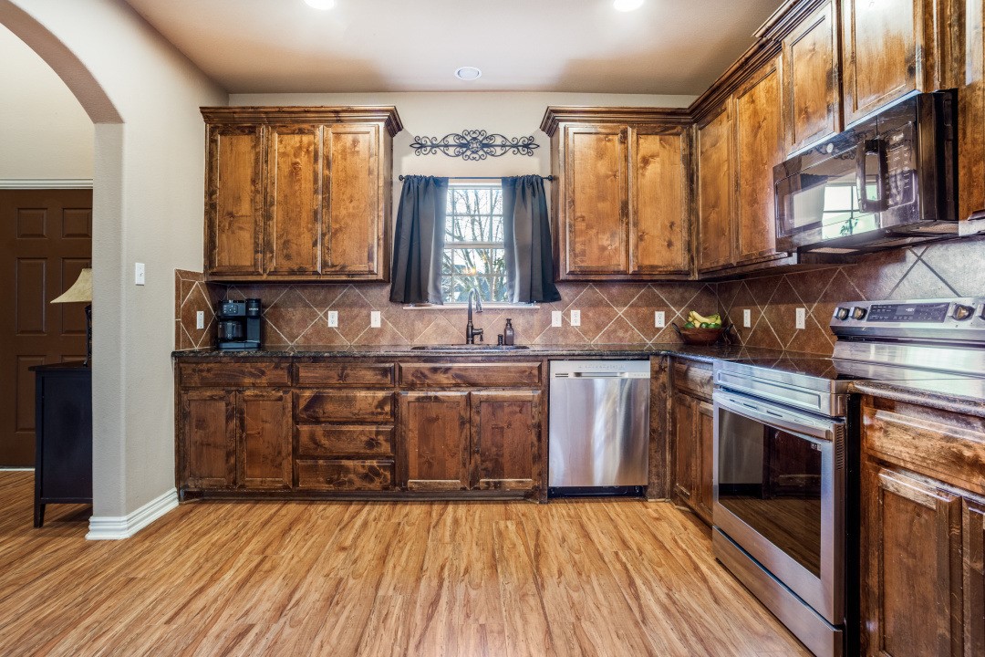 1815 Bersand Gainesville TX 76240