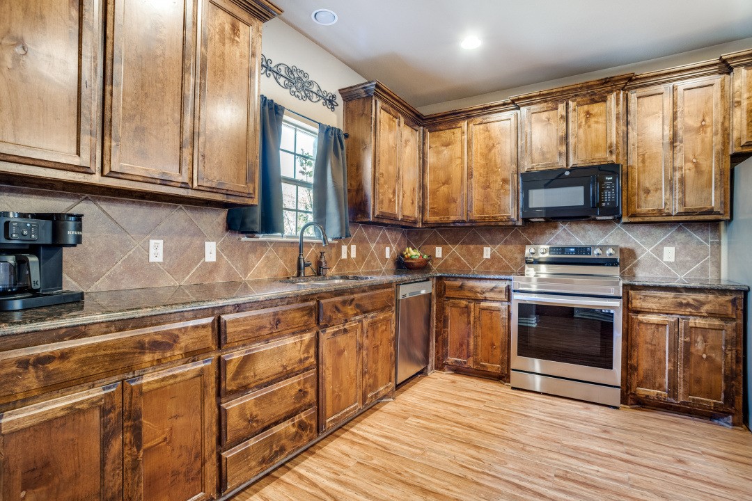 1815 Bersand Gainesville TX 76240