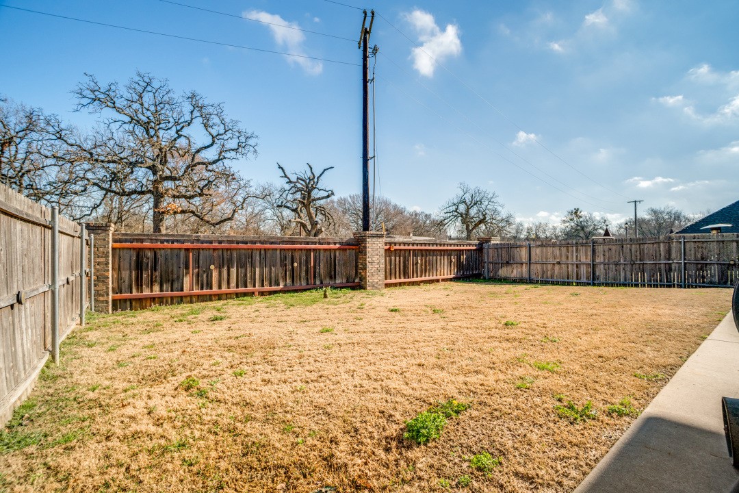 1815 Bersand Gainesville TX 76240