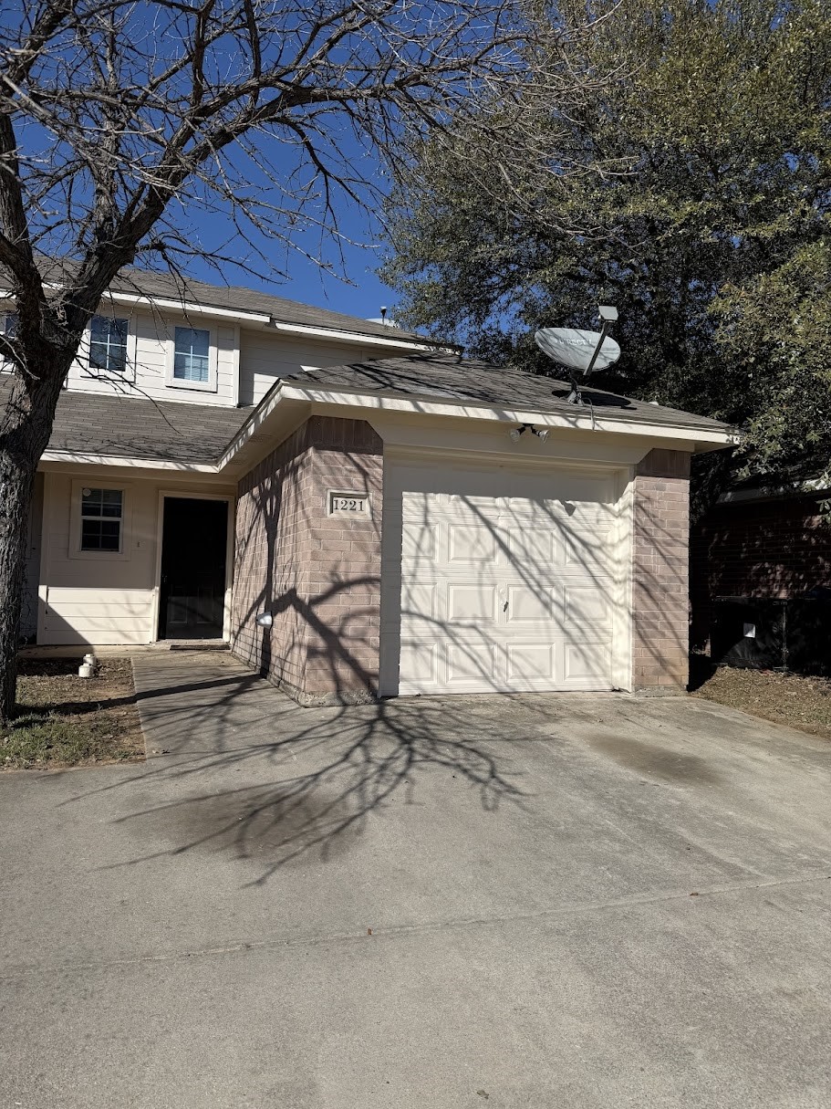 1221 Village Garden Drive Azle TX 76020