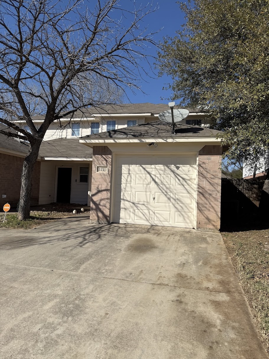 1221 Village Garden Drive Azle TX 76020