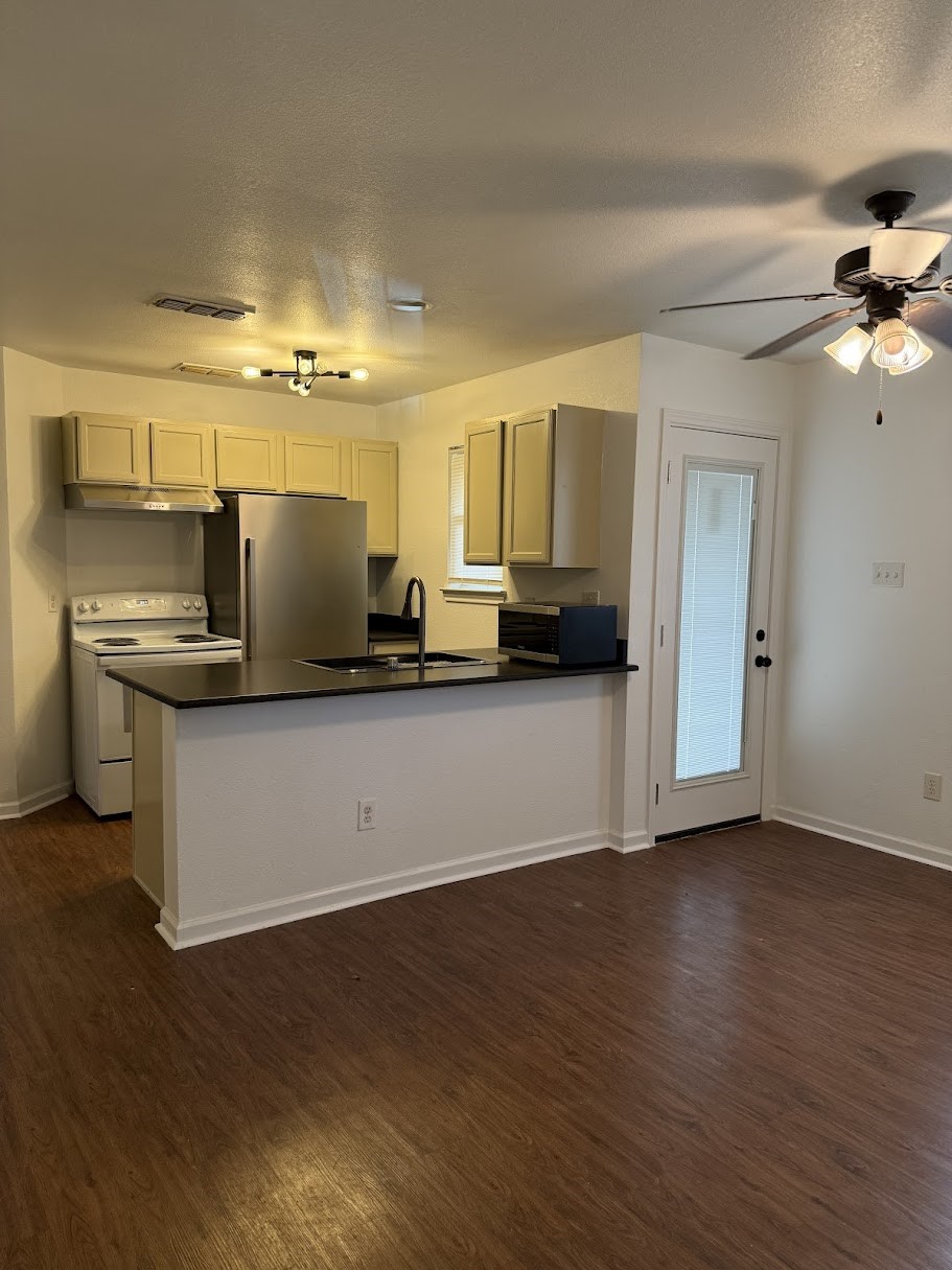1221 Village Garden Drive Azle TX 76020