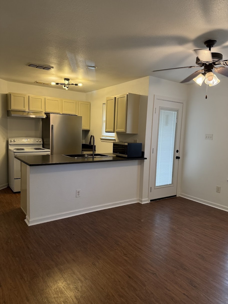 1221 Village Garden Drive Azle TX 76020