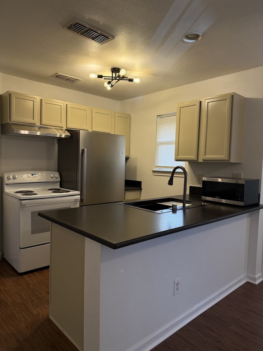 1221 Village Garden Drive Azle TX 76020