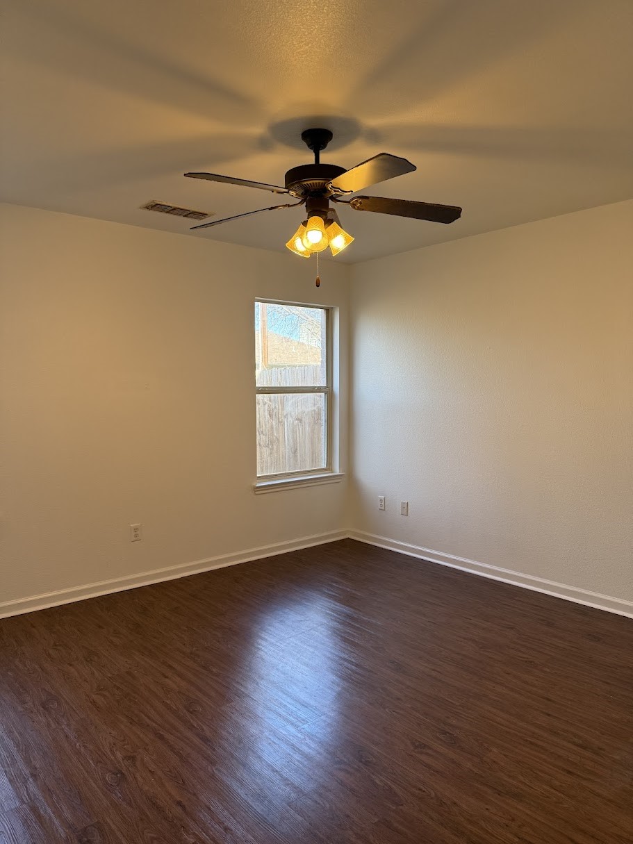 1221 Village Garden Drive Azle TX 76020