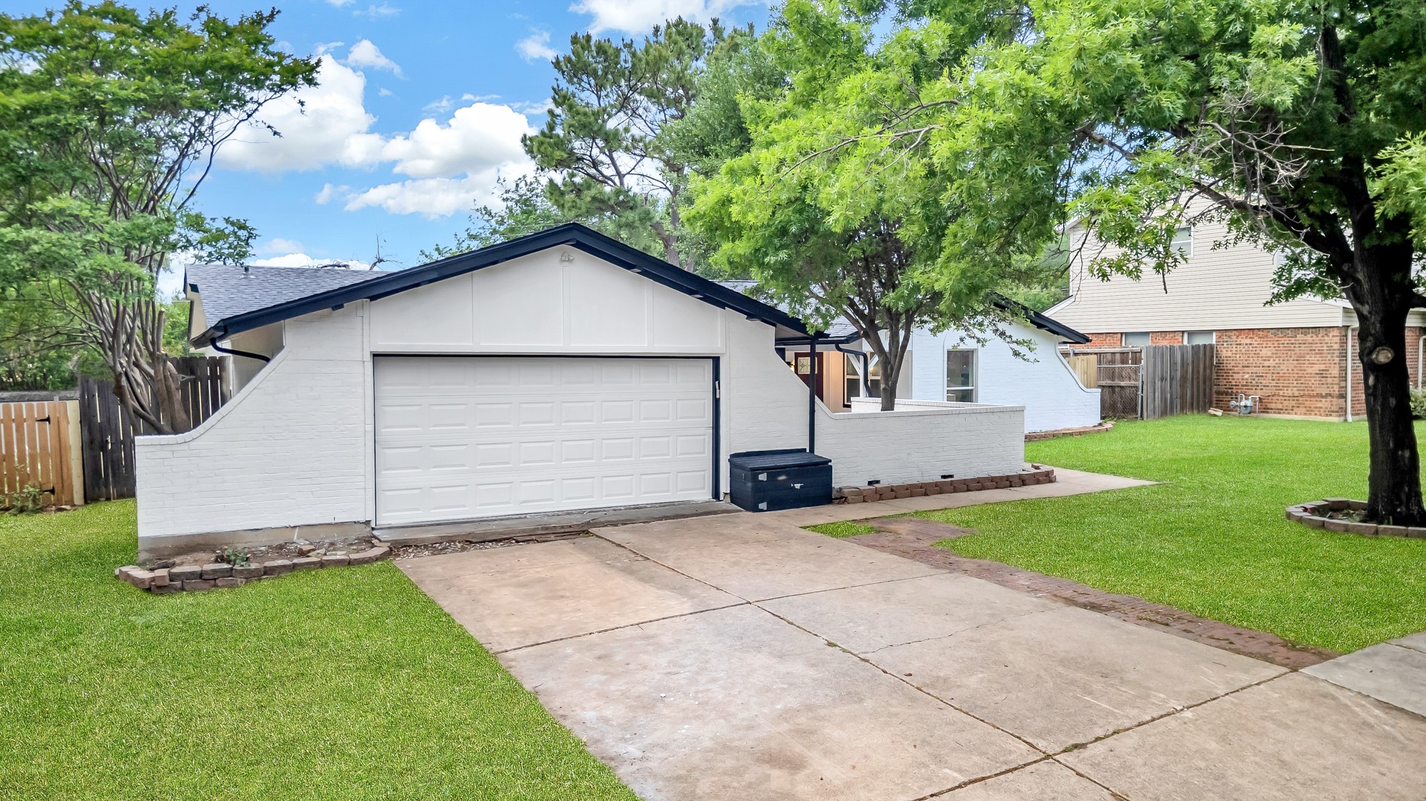 817 Savannah Way Bedford TX 76022