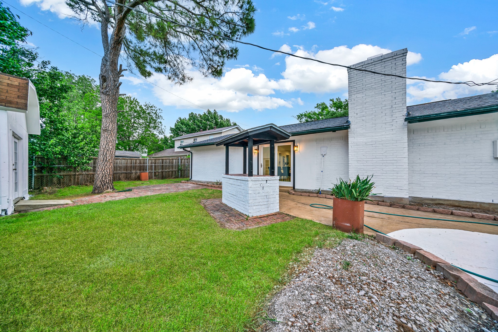 817 Savannah Way Bedford TX 76022