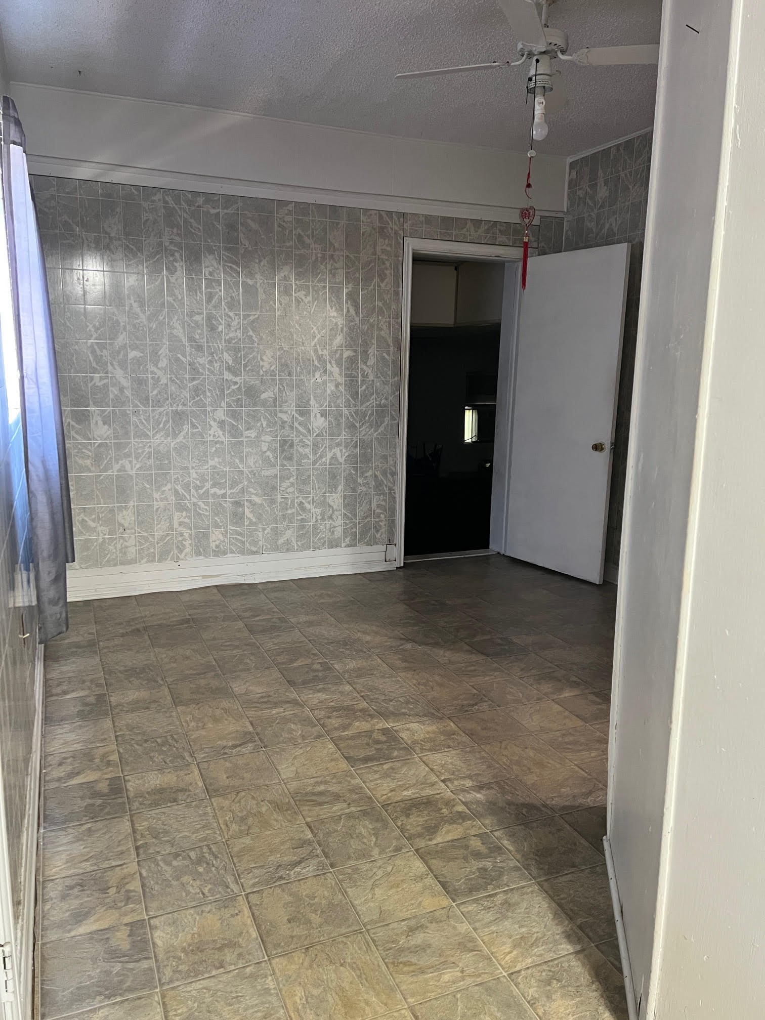 1122 Mclean Avenue Dallas TX 75211