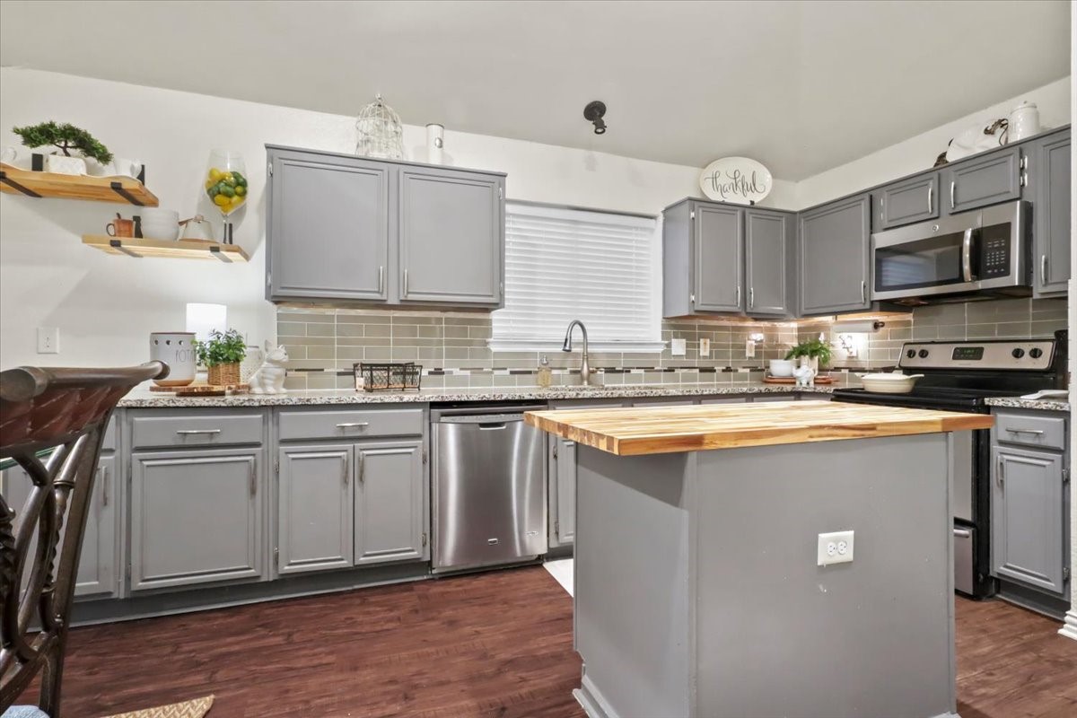 423 N Winding Oaks Drive Wylie TX 75098