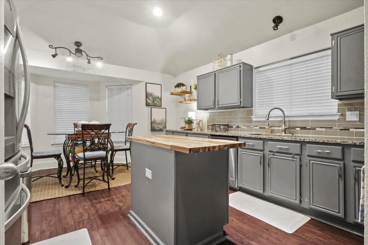 423 N Winding Oaks Drive Wylie TX 75098