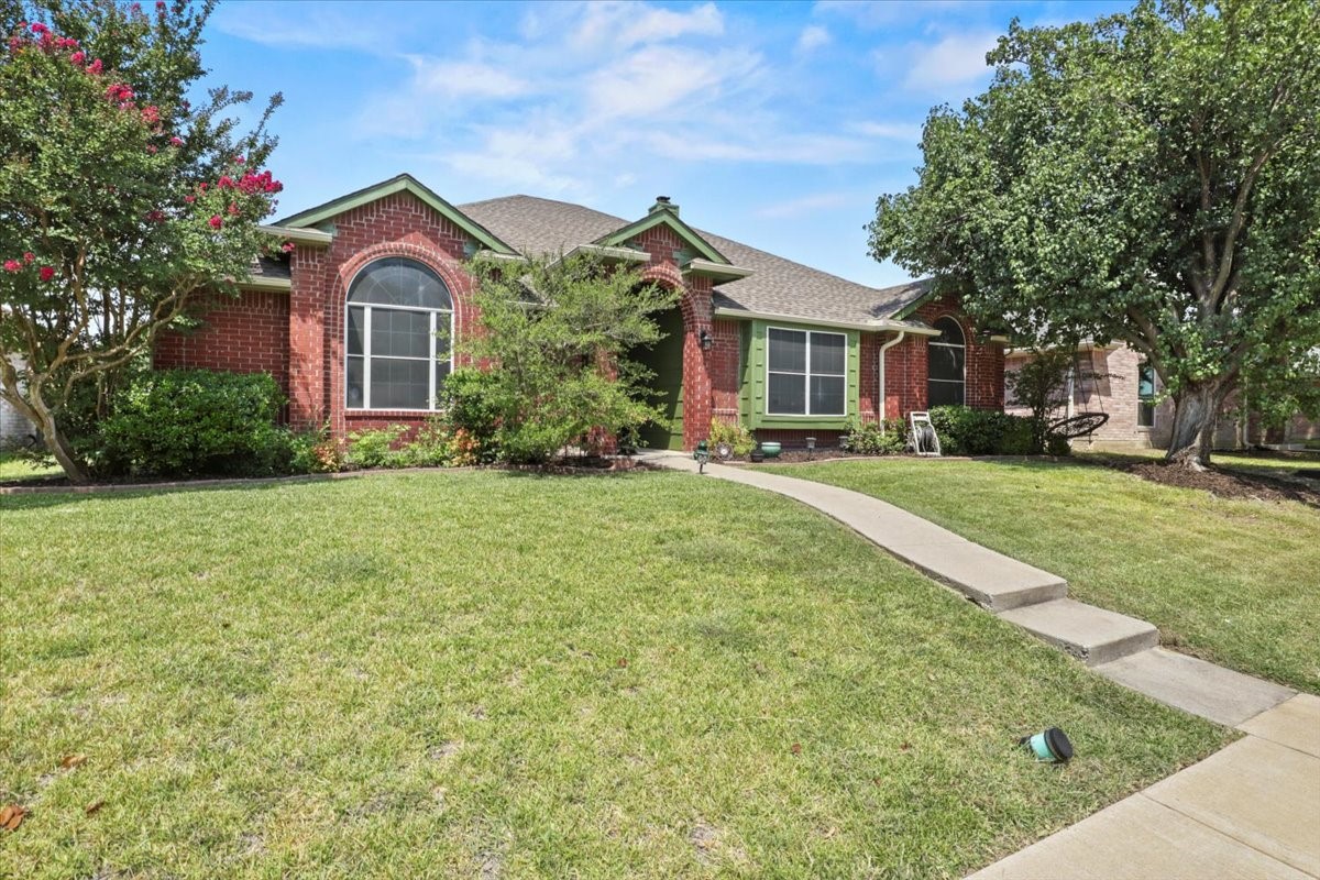 423 N Winding Oaks Drive Wylie TX 75098