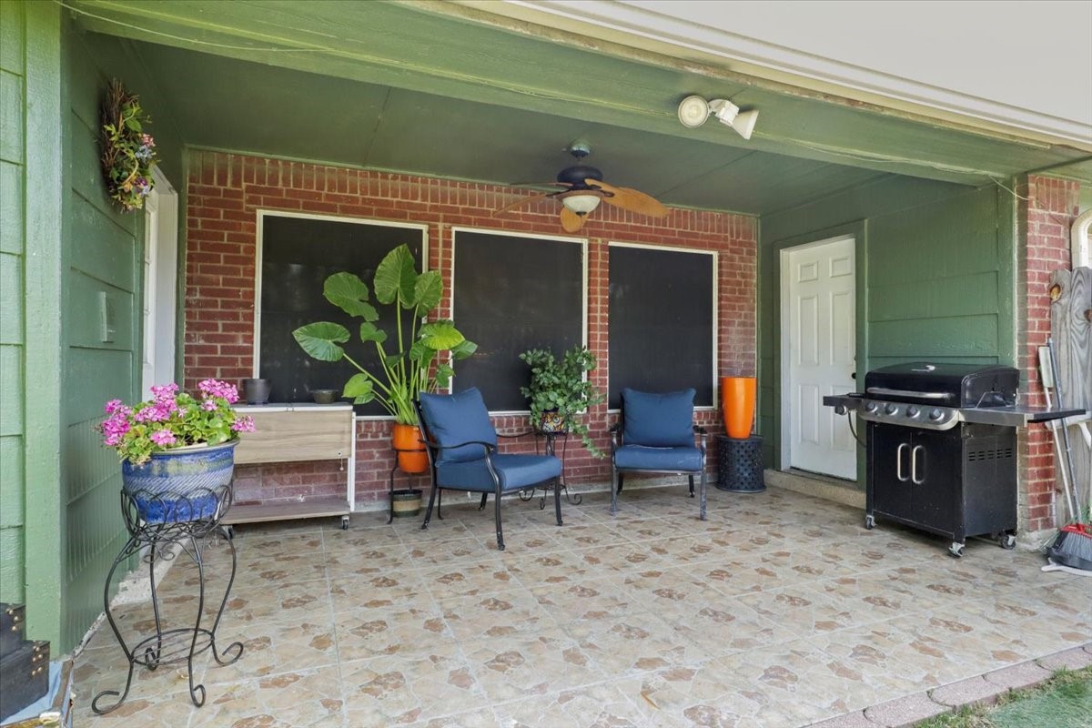 423 N Winding Oaks Drive Wylie TX 75098