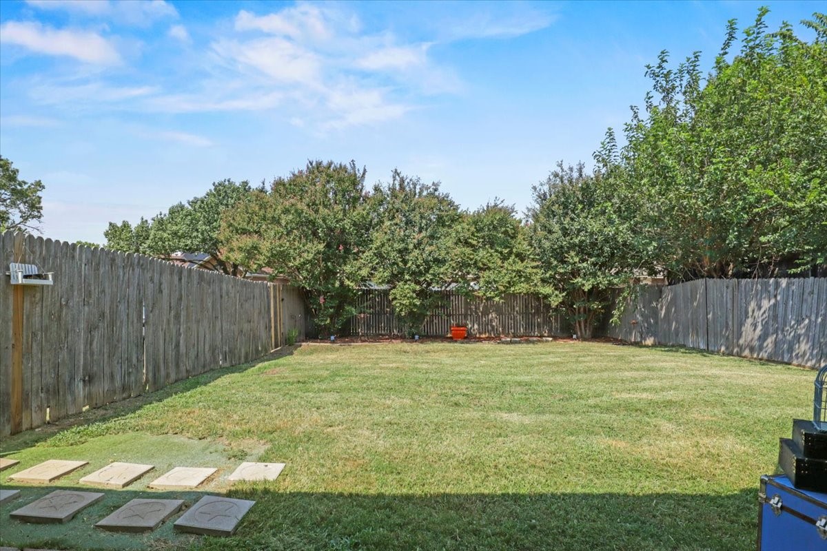 423 N Winding Oaks Drive Wylie TX 75098