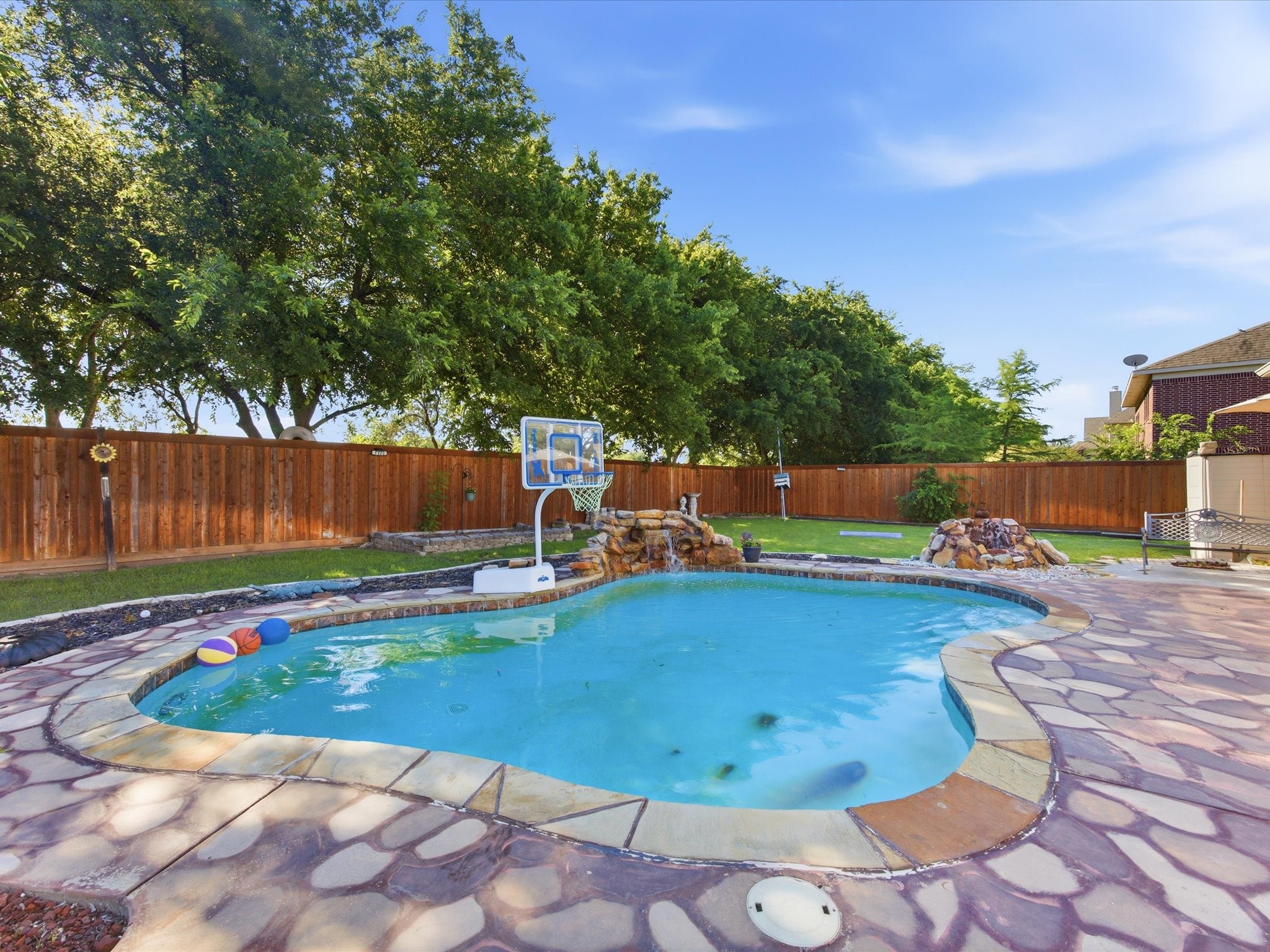 2018 Spring Creek Drive Midlothian TX 76065