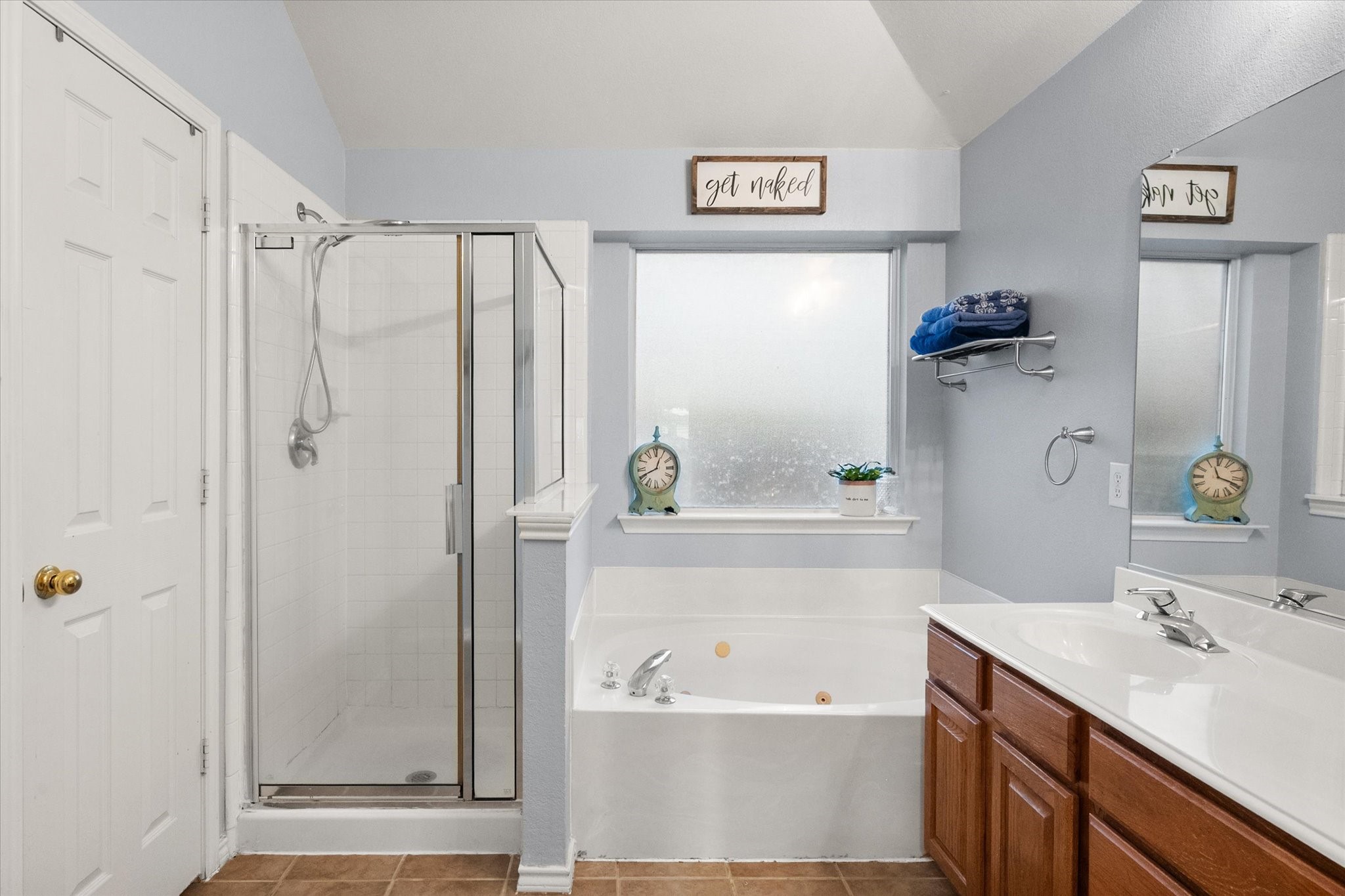 202 Creek Point Lane Arlington TX 76002