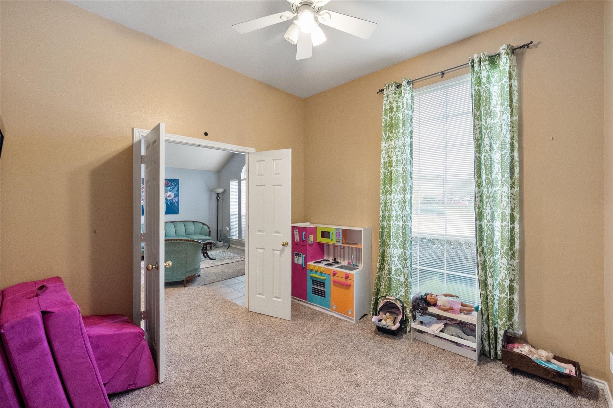 202 Creek Point Lane Arlington TX 76002