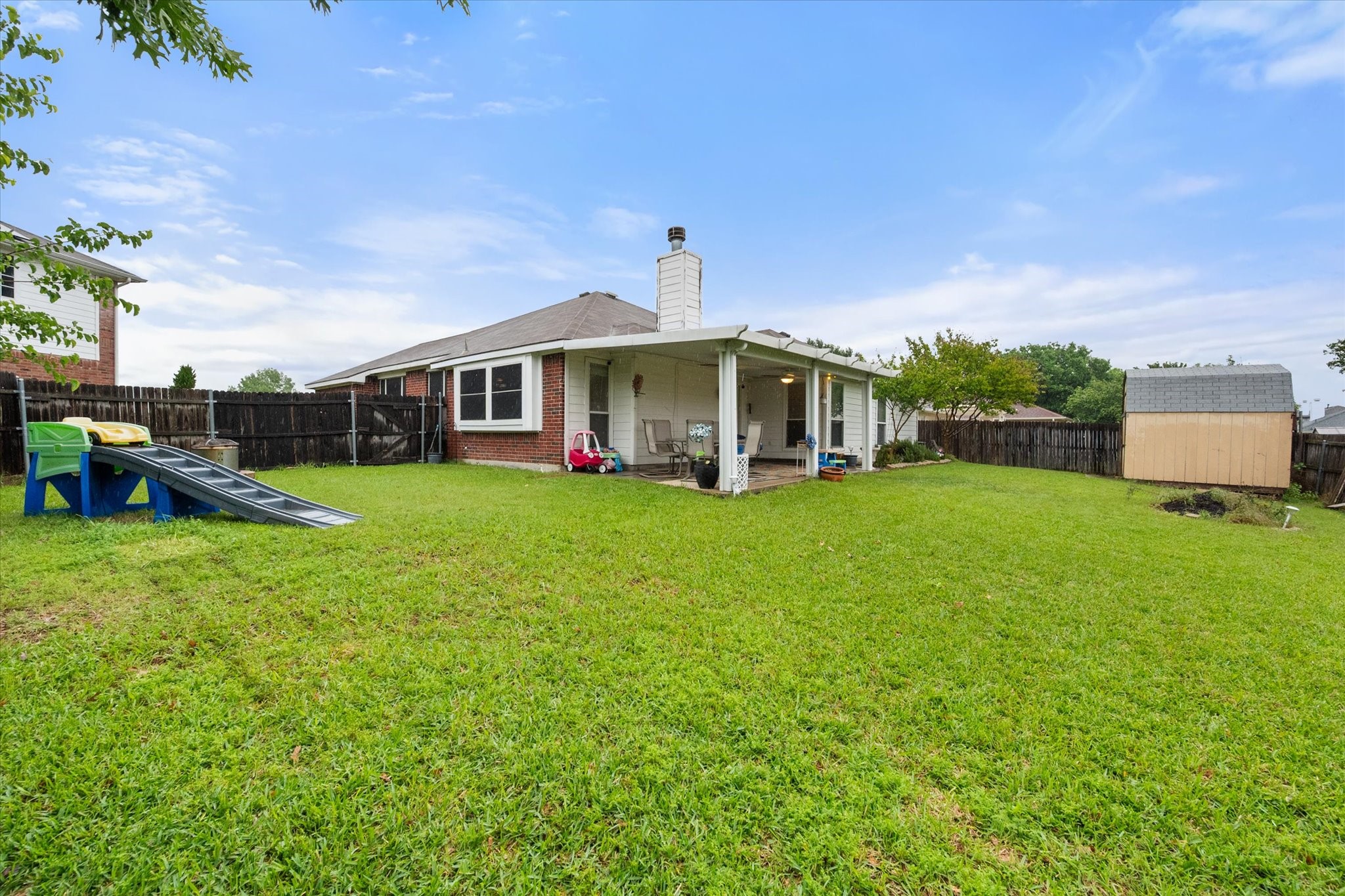 202 Creek Point Lane Arlington TX 76002