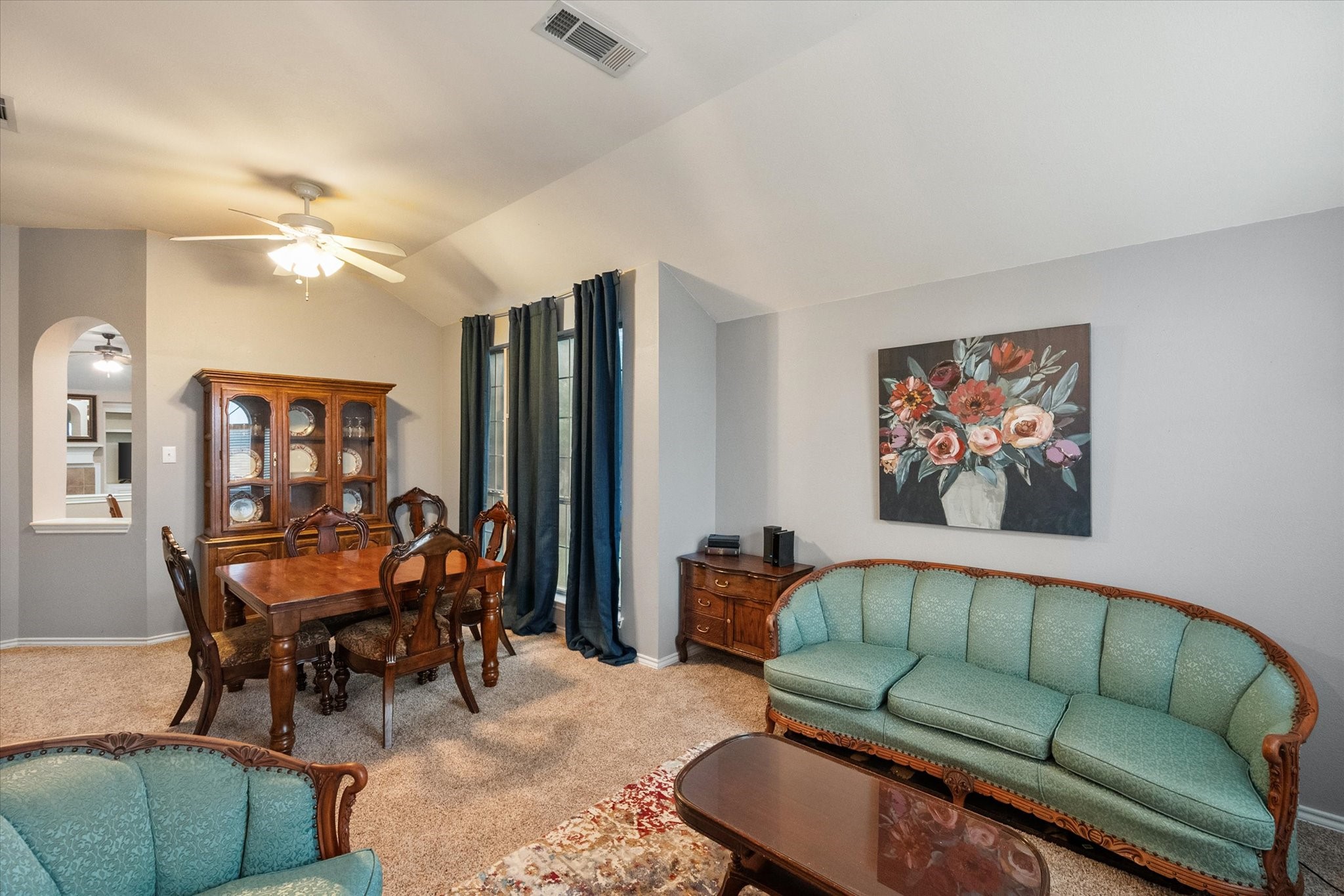 202 Creek Point Lane Arlington TX 76002