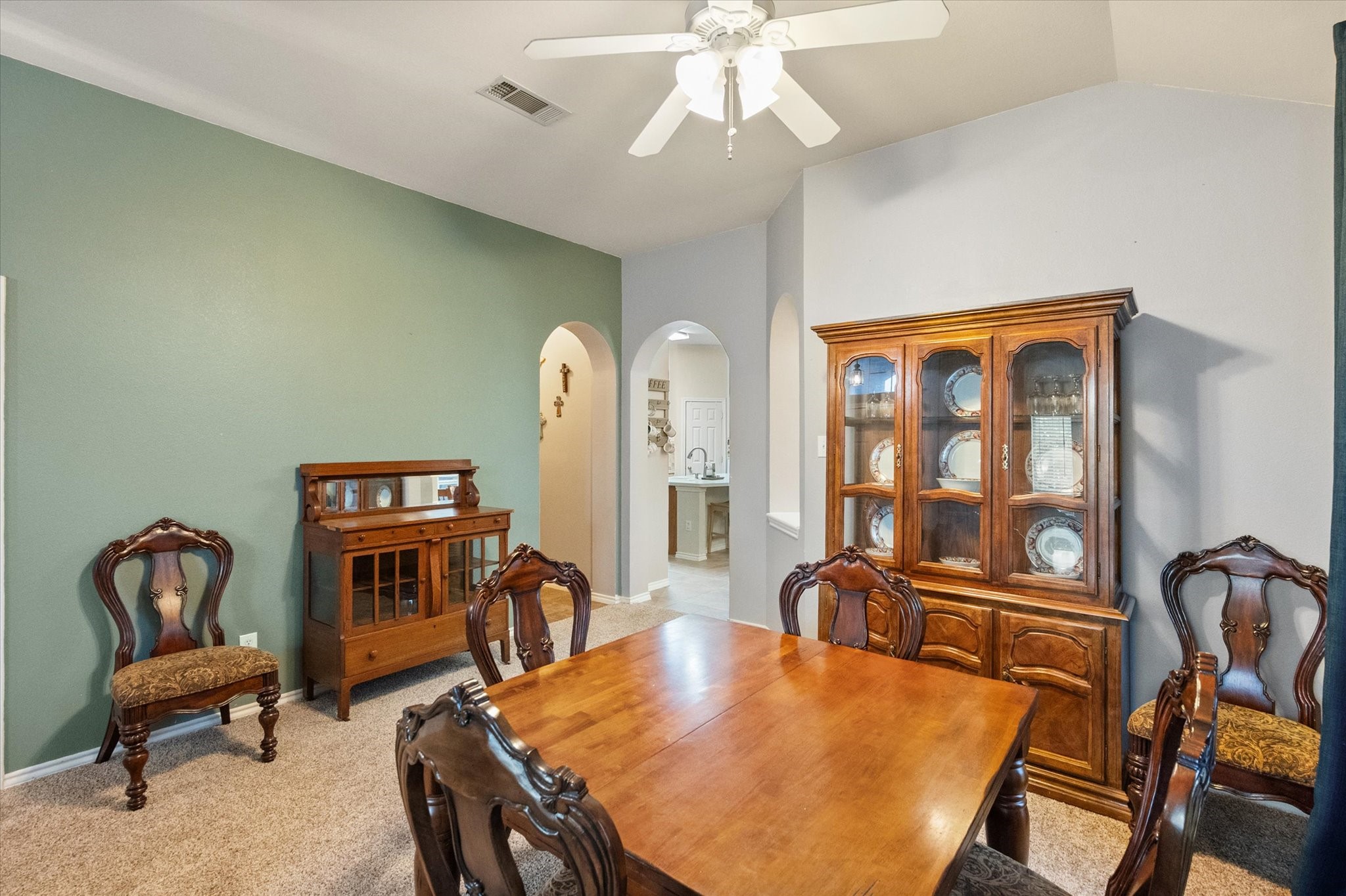 202 Creek Point Lane Arlington TX 76002