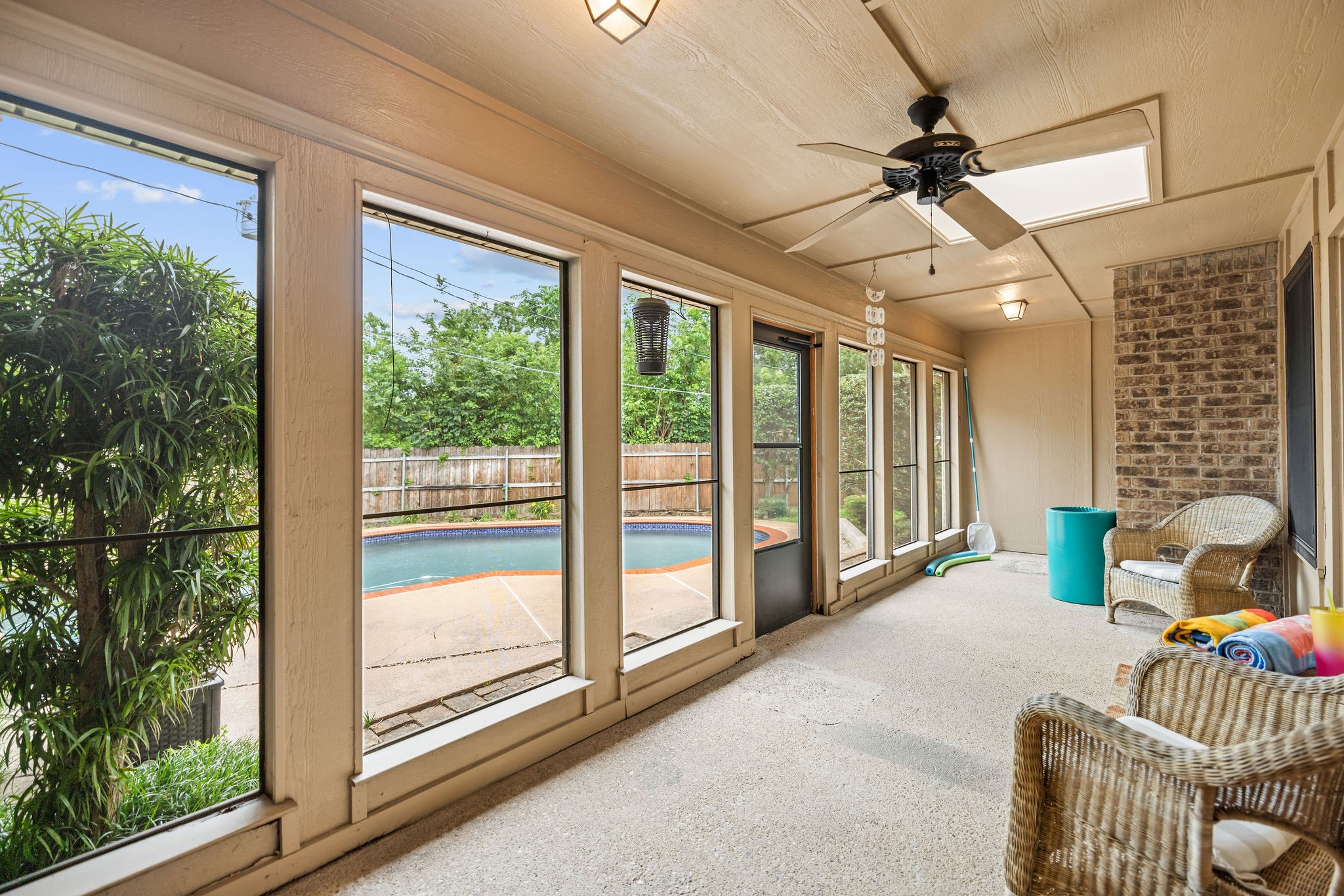 2036 Parkridge Court Hurst TX 76054