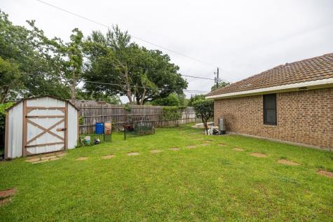 2036 Parkridge Court Hurst TX 76054