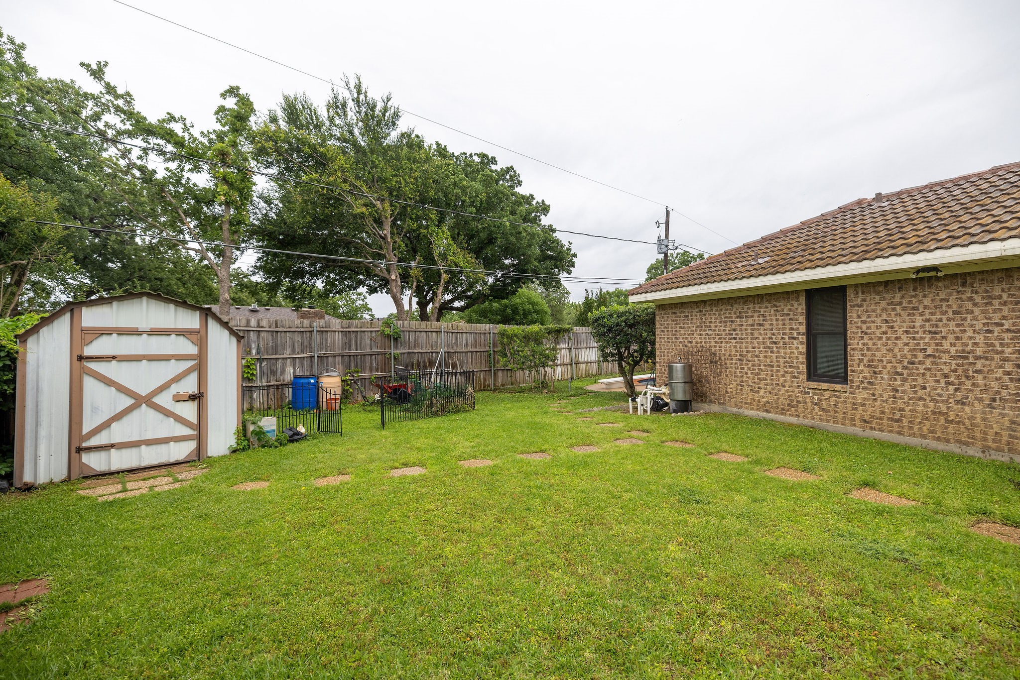 2036 Parkridge Court Hurst TX 76054