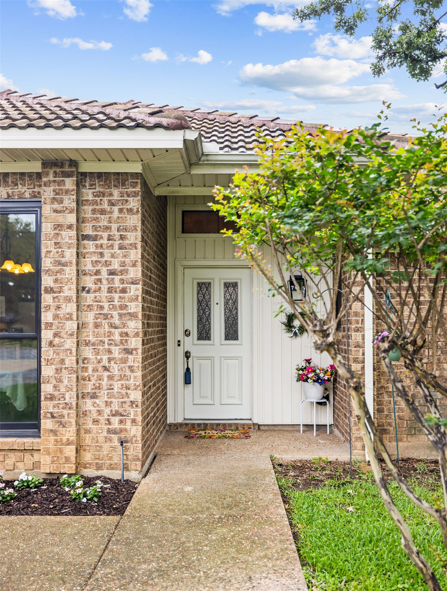 2036 Parkridge Court Hurst TX 76054