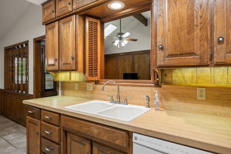 2036 Parkridge Court Hurst TX 76054