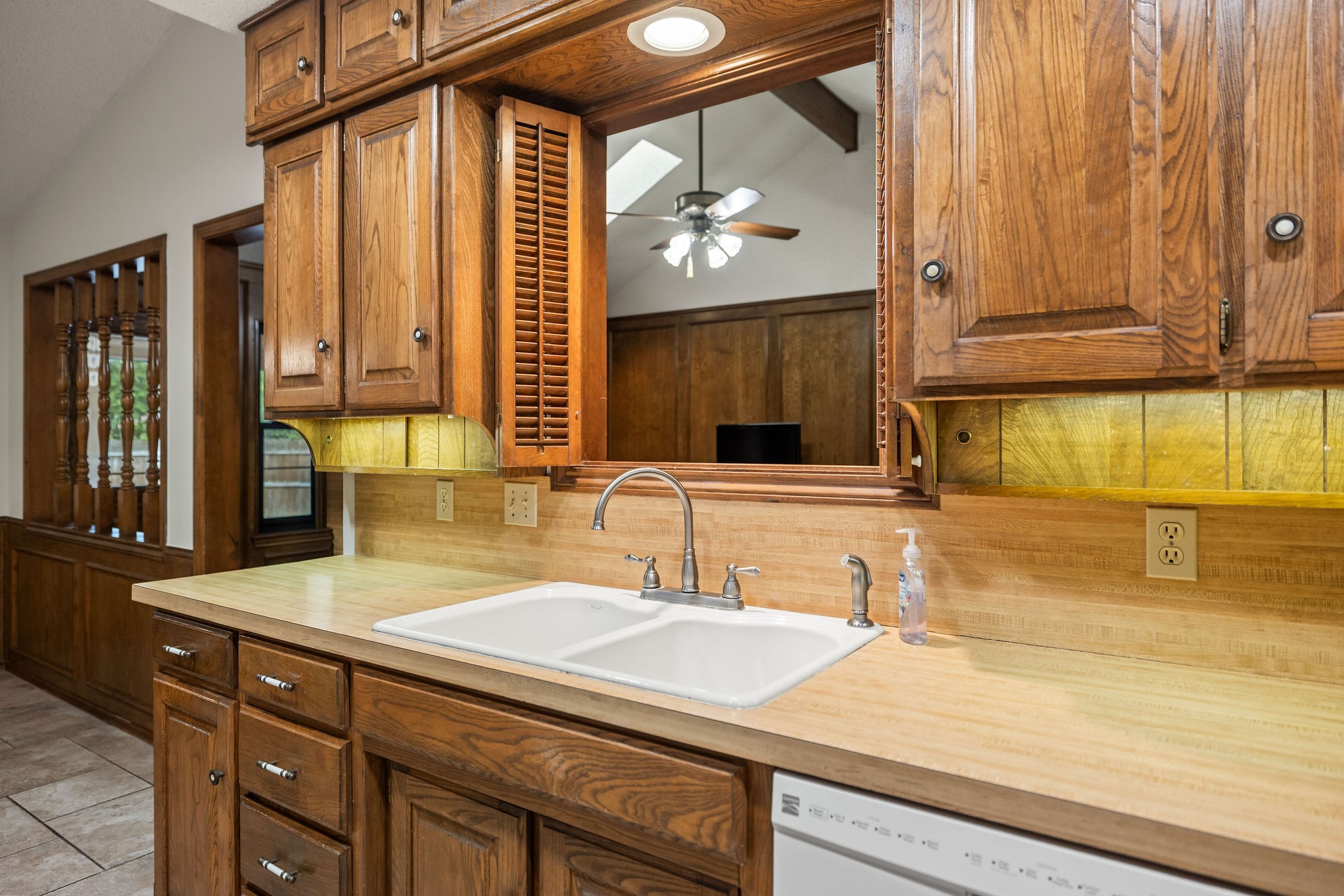 2036 Parkridge Court Hurst TX 76054