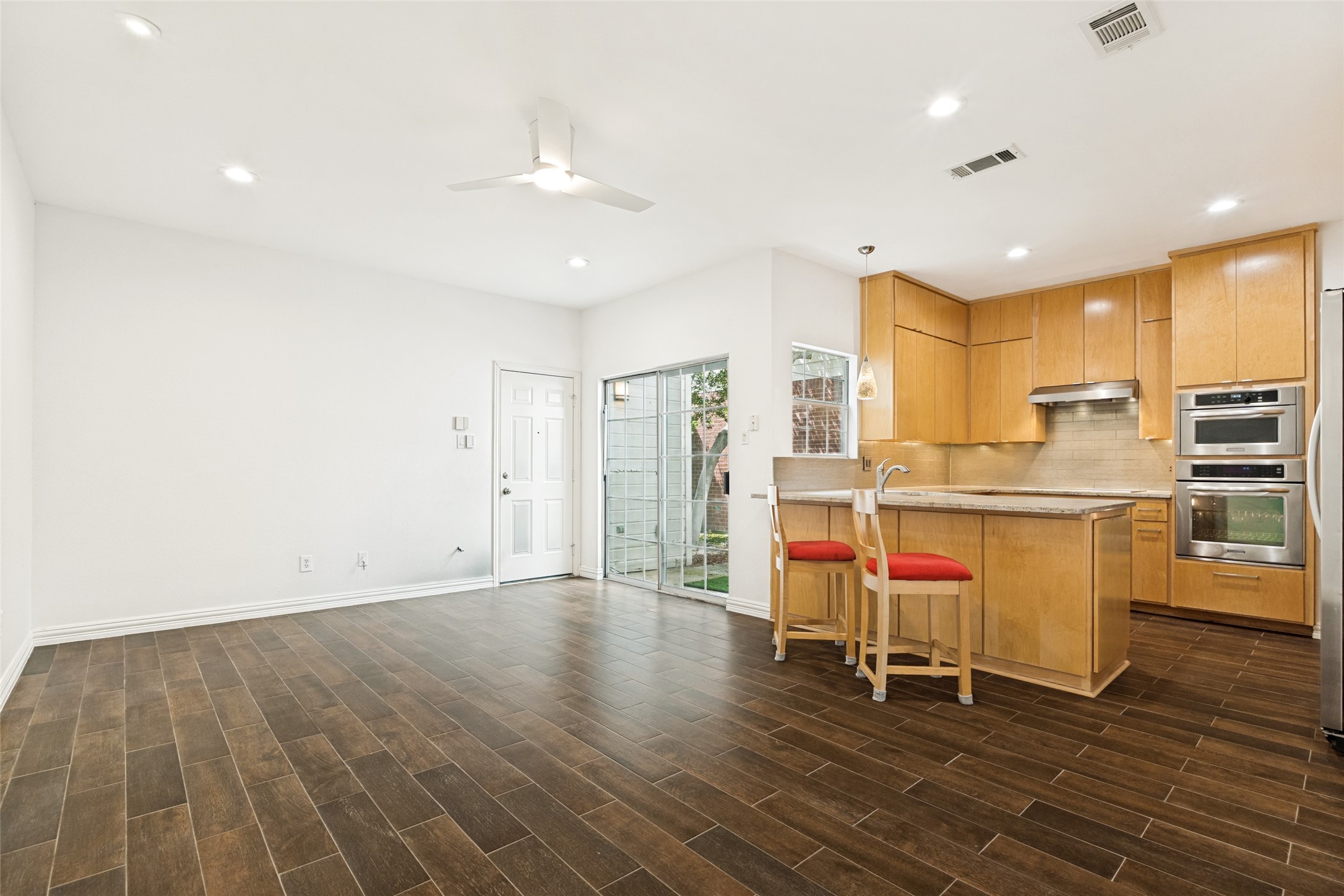 6086 Jereme Trail Dallas TX 75252