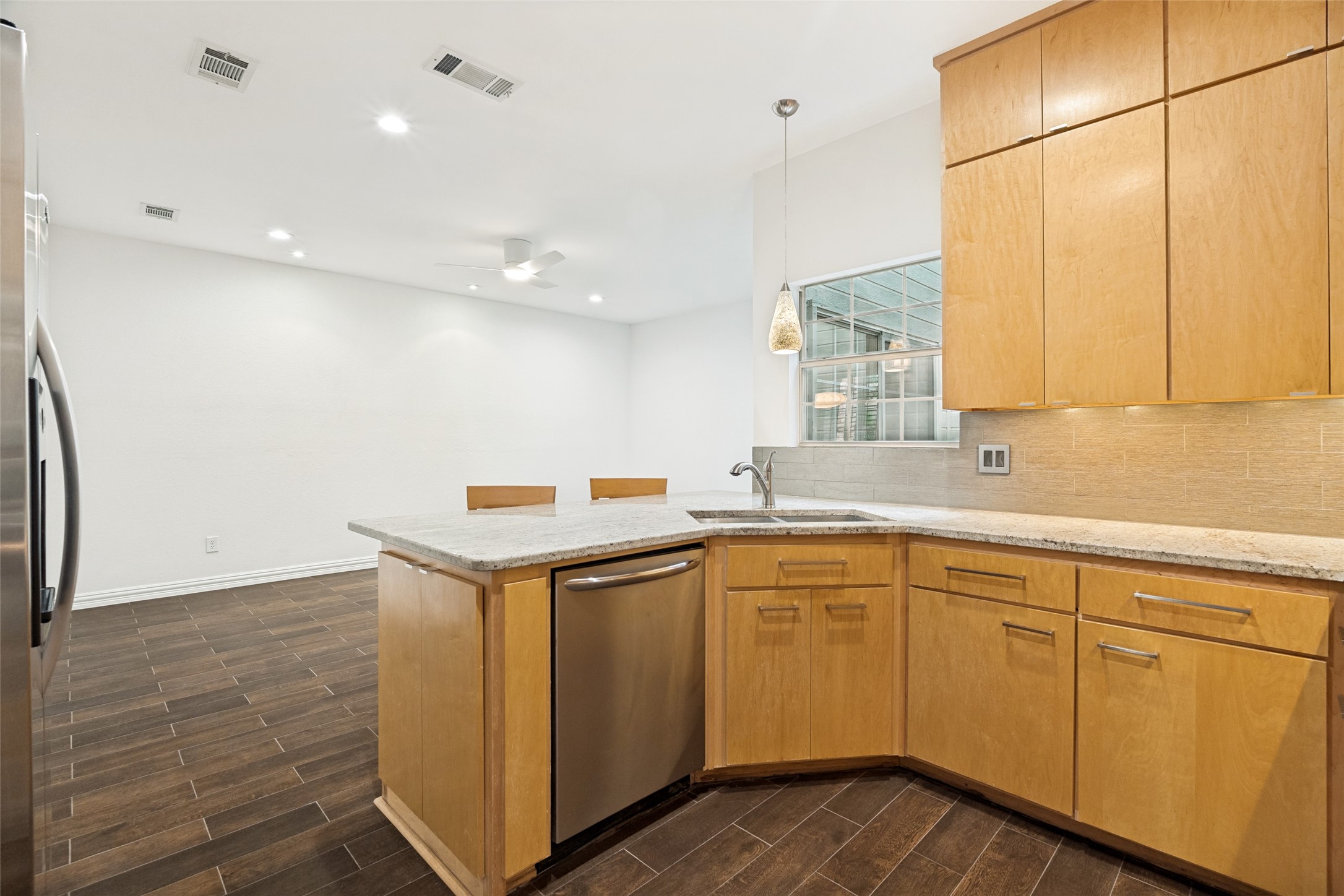 6086 Jereme Trail Dallas TX 75252